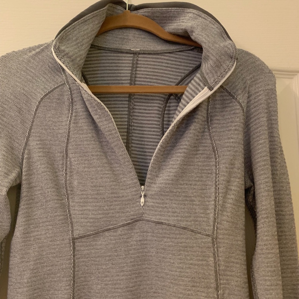 Lululemon Grey 1/2 Zip Size 4